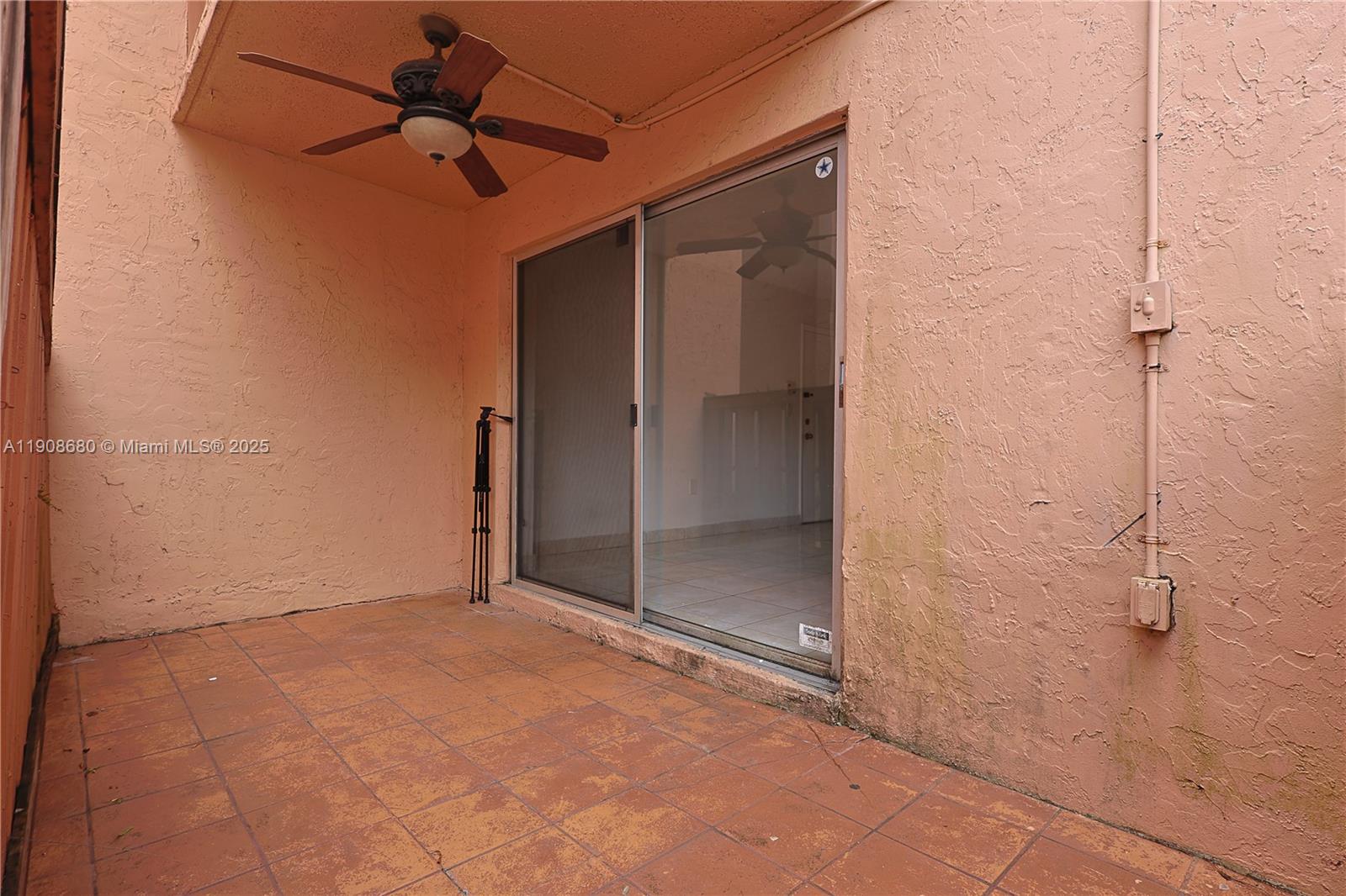 7230 Fairway Dr #F15 Miami Lakes, FL 33014