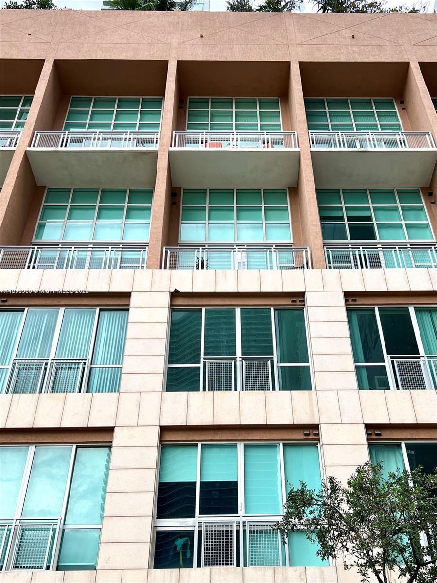 244 Biscayne Blvd #348 Miami, FL 33132