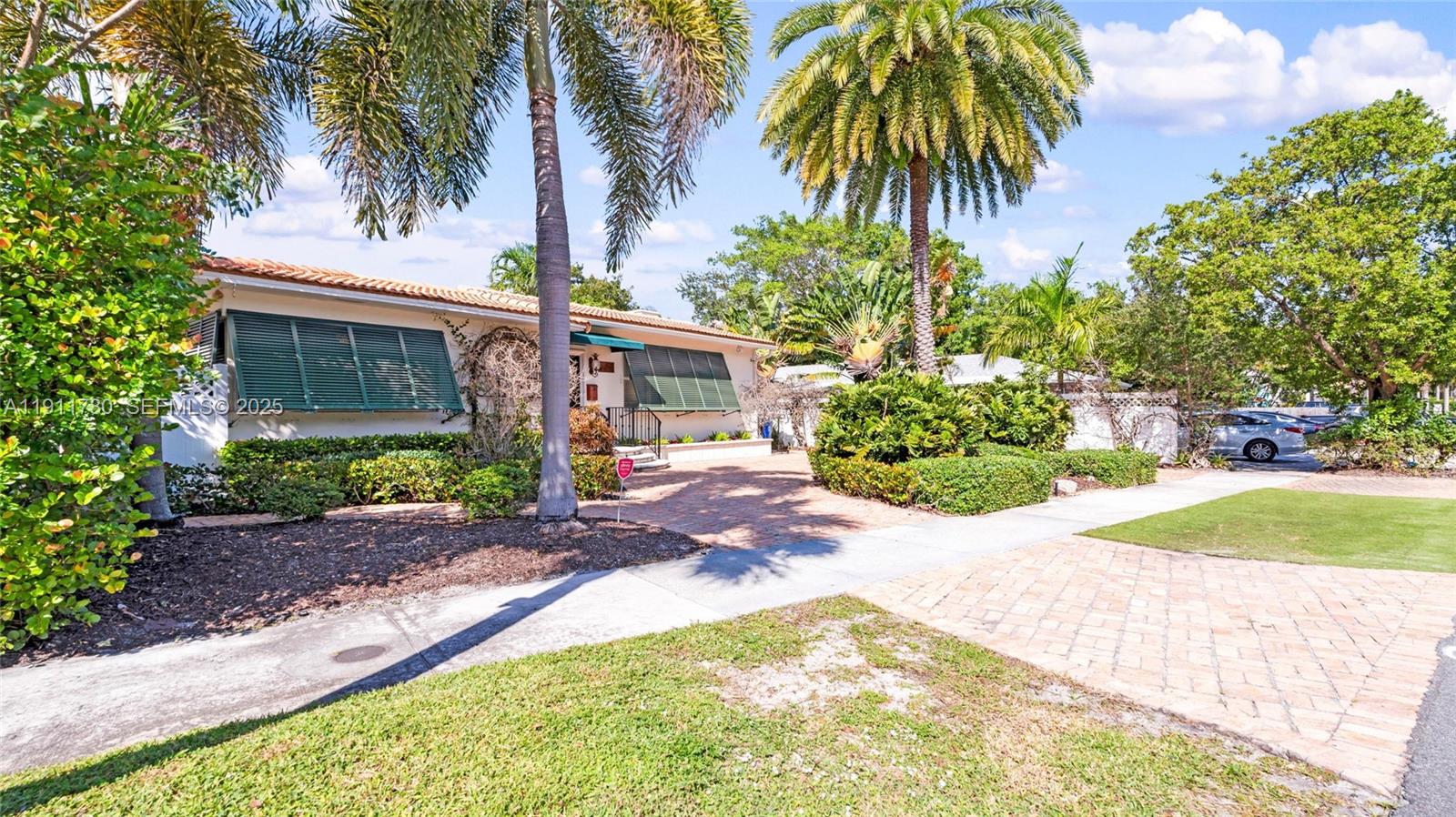 623 NE 17th Way Fort Lauderdale, FL 33304