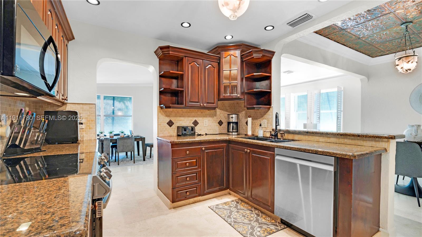 623 NE 17th Way Fort Lauderdale, FL 33304