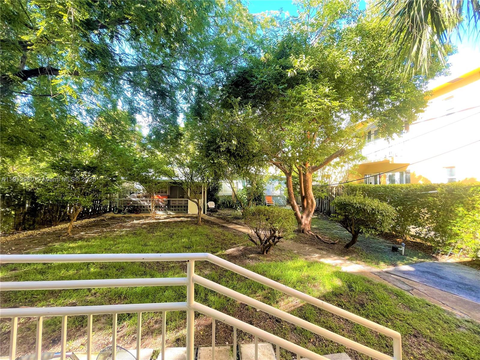 969 Bay Dr #1 Miami Beach, FL 33141