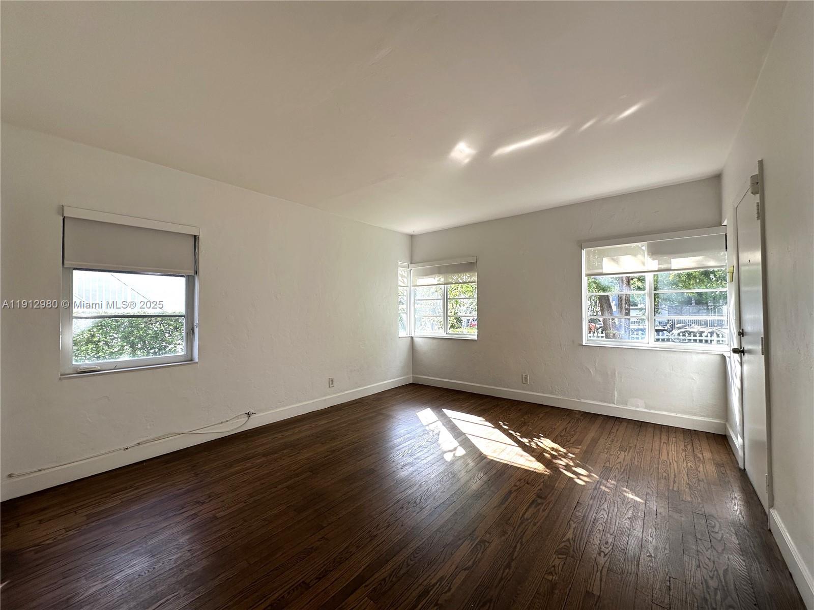 969 Bay Dr #1 Miami Beach, FL 33141