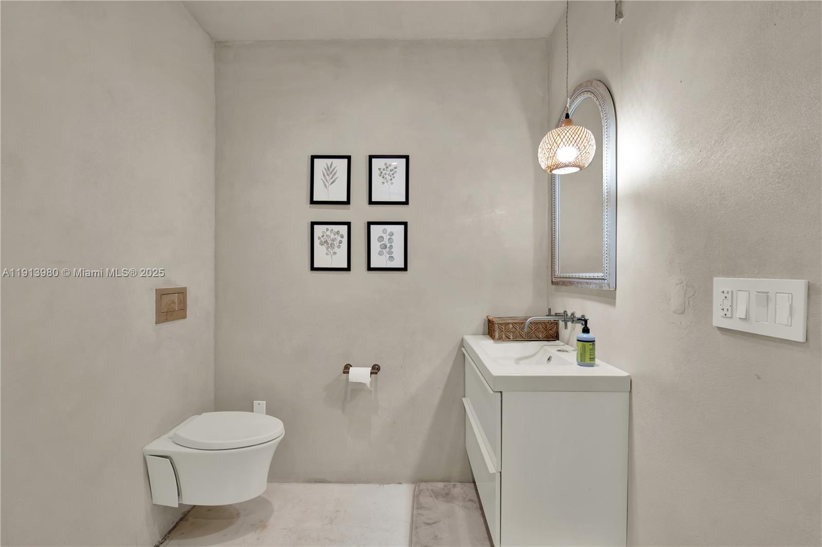 520 Bay Pt Rd Miami, FL 33137