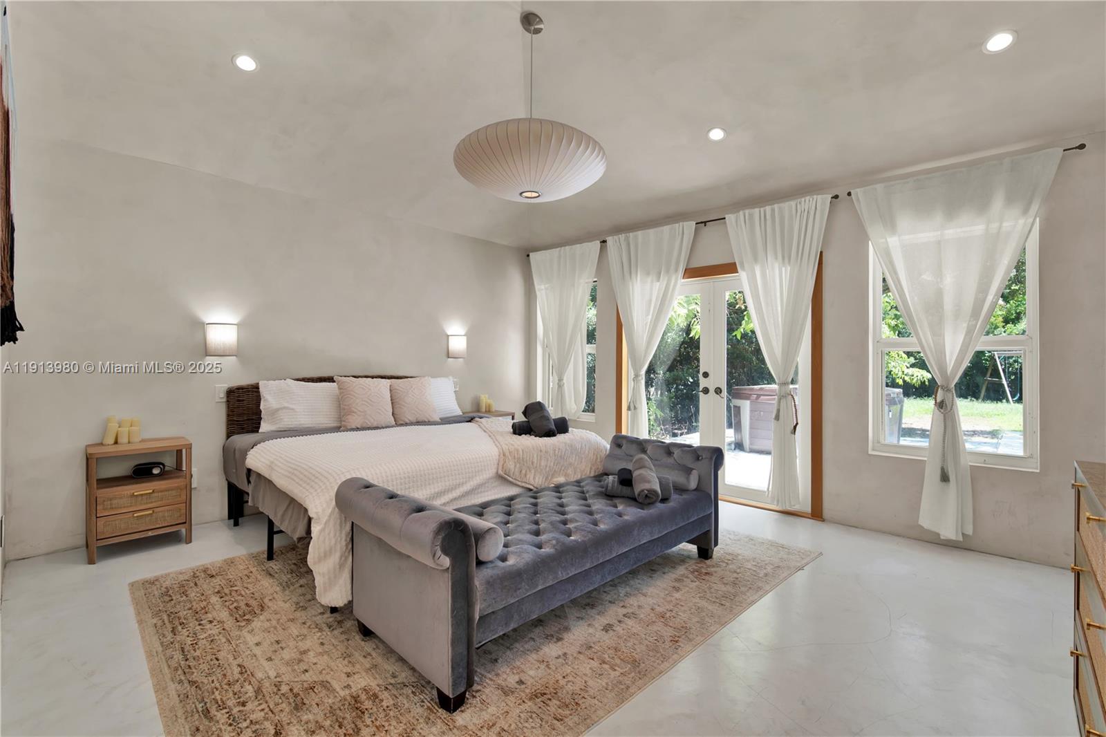 520 Bay Pt Rd Miami, FL 33137