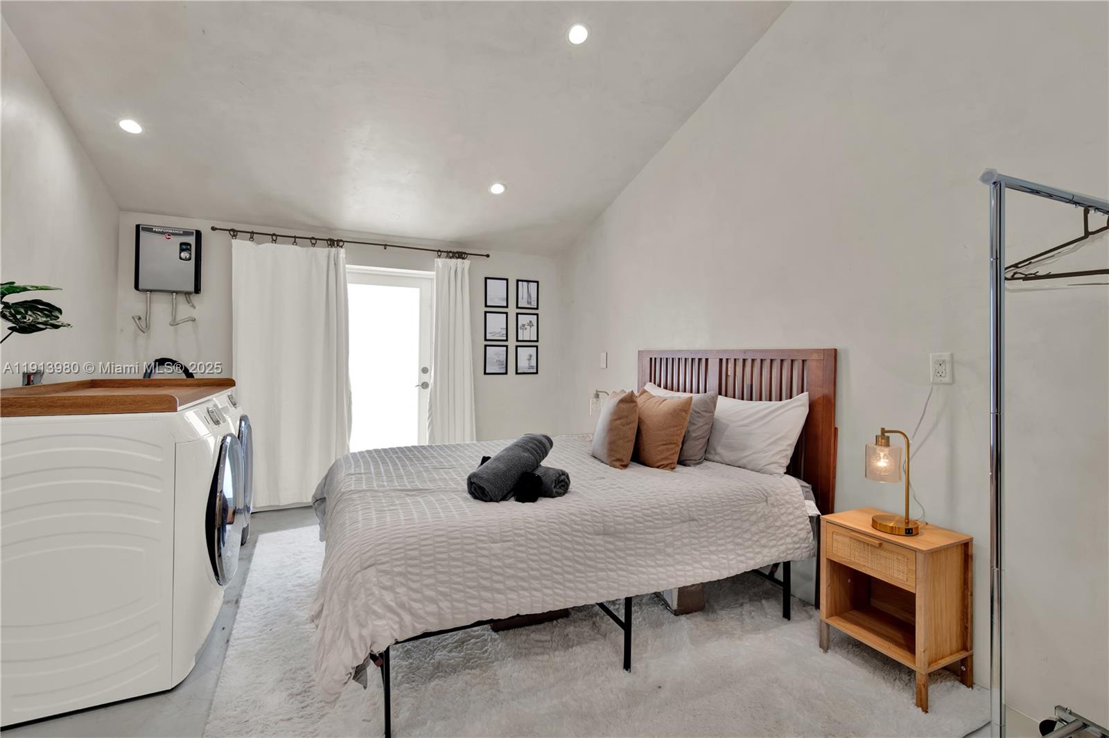 520 Bay Pt Rd Miami, FL 33137