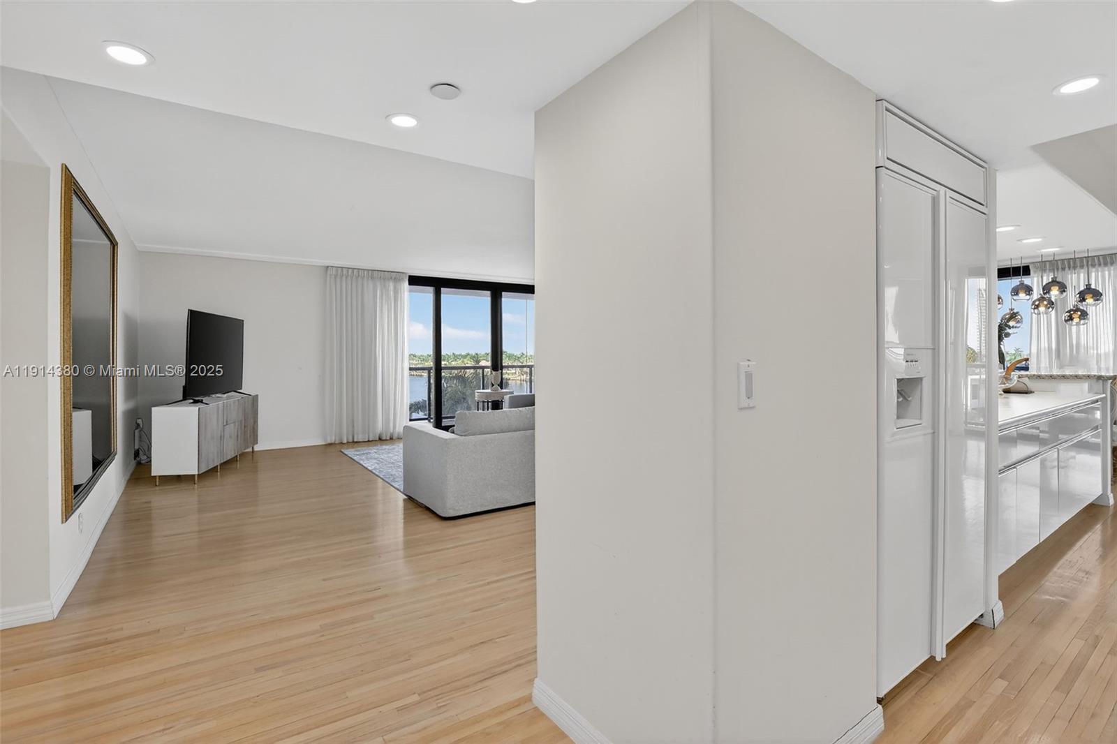 19667 Turnberry Way #5J Aventura, FL 33180