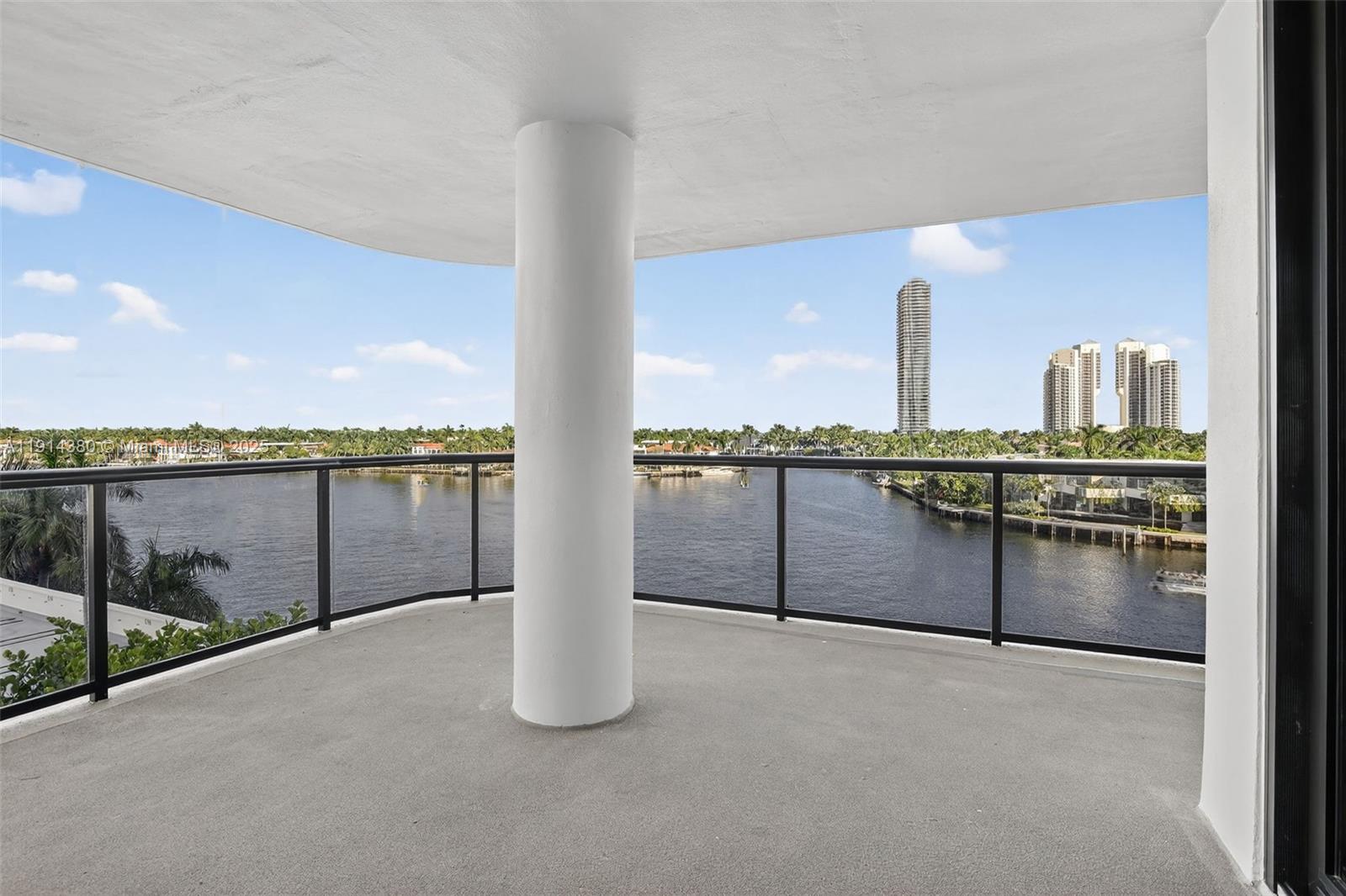 19667 Turnberry Way #5J Aventura, FL 33180