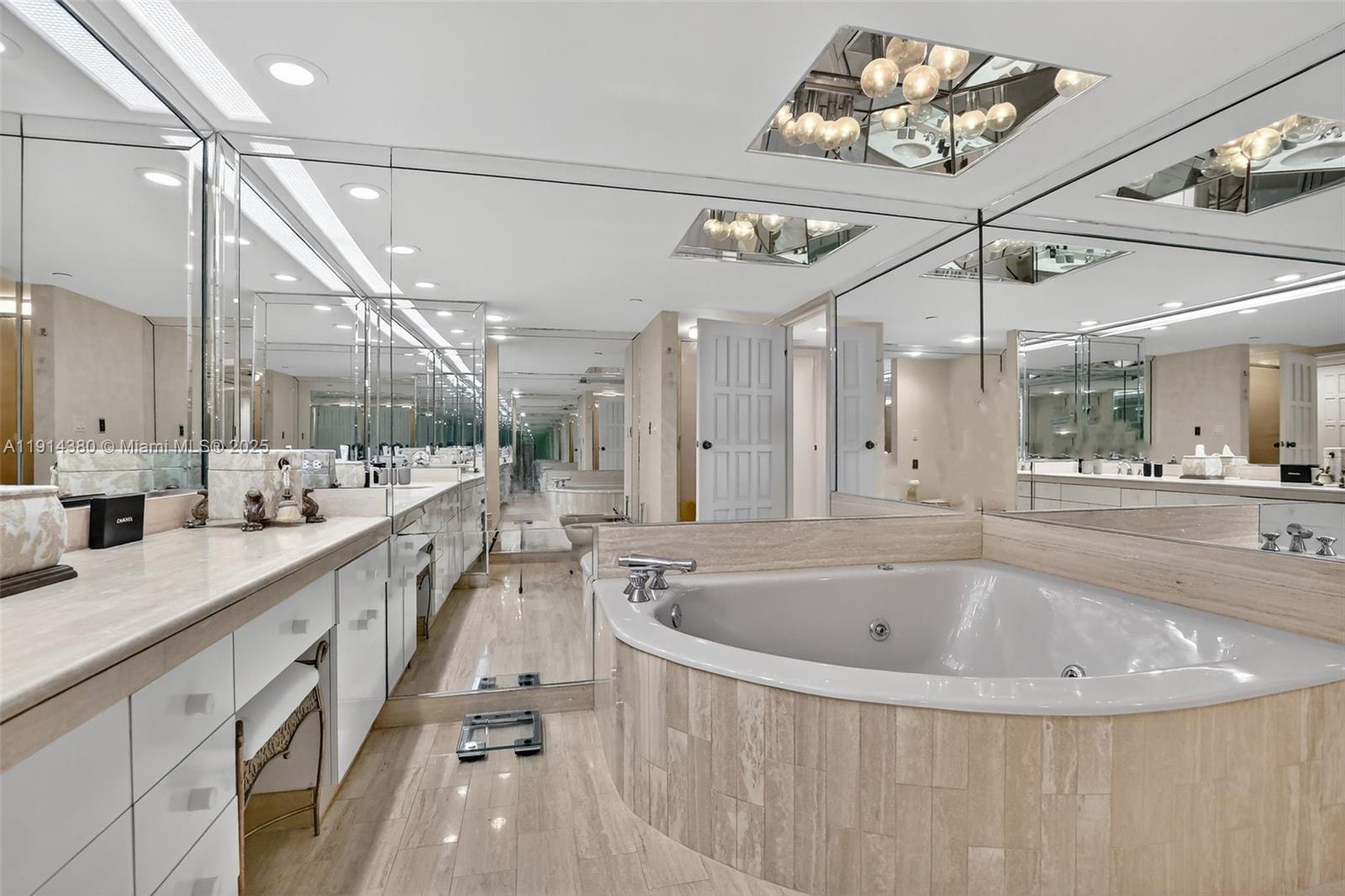 19667 Turnberry Way #5J Aventura, FL 33180