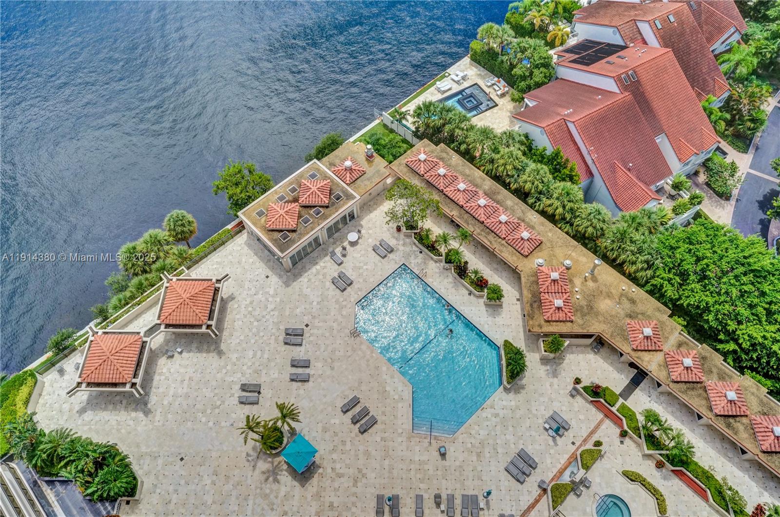 19667 Turnberry Way #5J Aventura, FL 33180