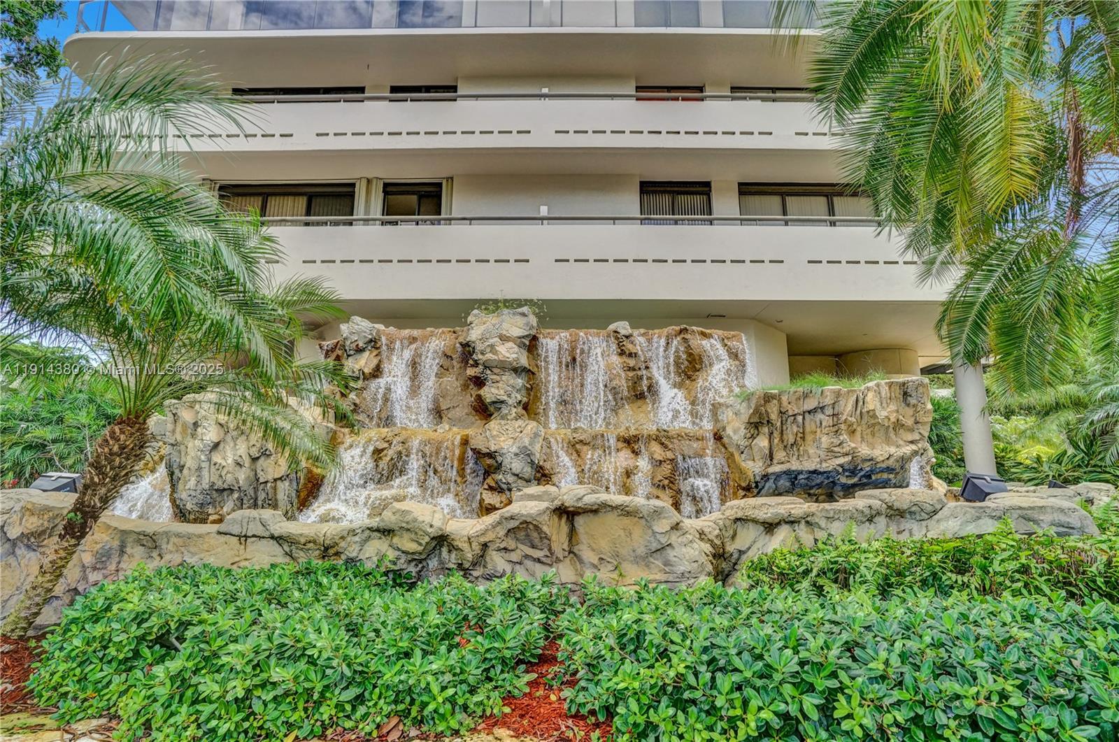 19667 Turnberry Way #5J Aventura, FL 33180