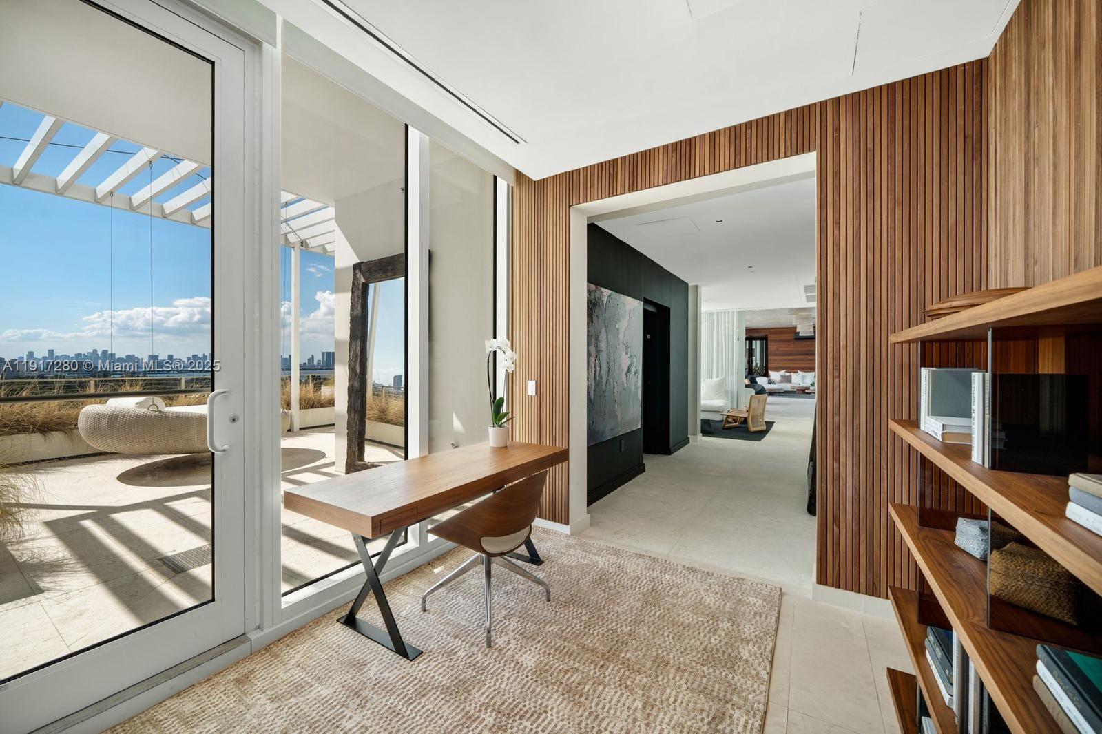 4701 N Meridian Ave #UPH21 Miami Beach, FL 33140