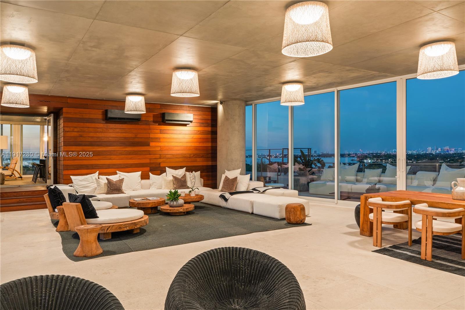 4701 N Meridian Ave #UPH21 Miami Beach, FL 33140