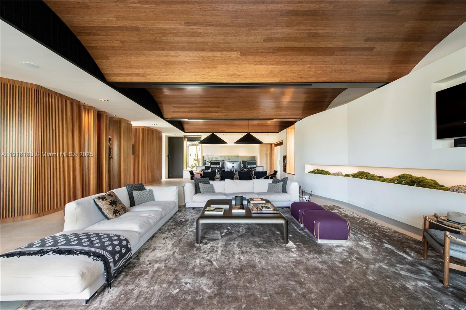 8055 Noremac Ave Miami Beach, FL 33141