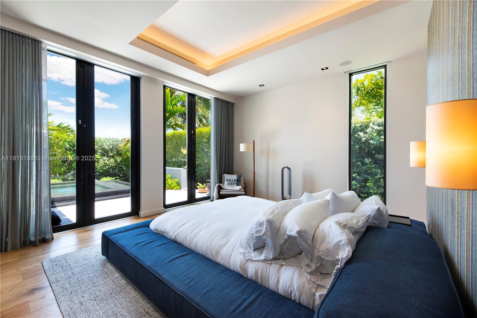 8055 Noremac Ave Miami Beach, FL 33141