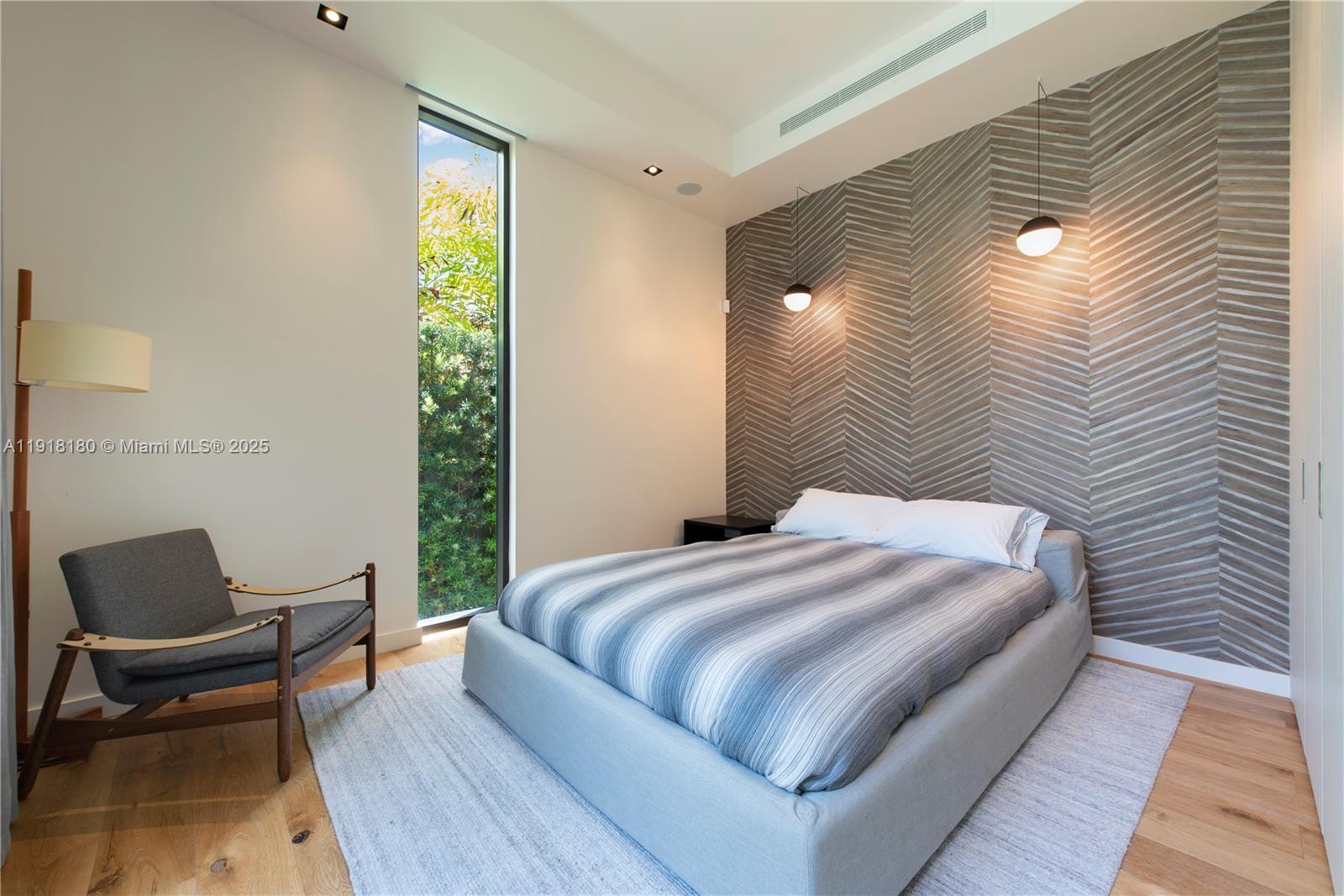 8055 Noremac Ave Miami Beach, FL 33141