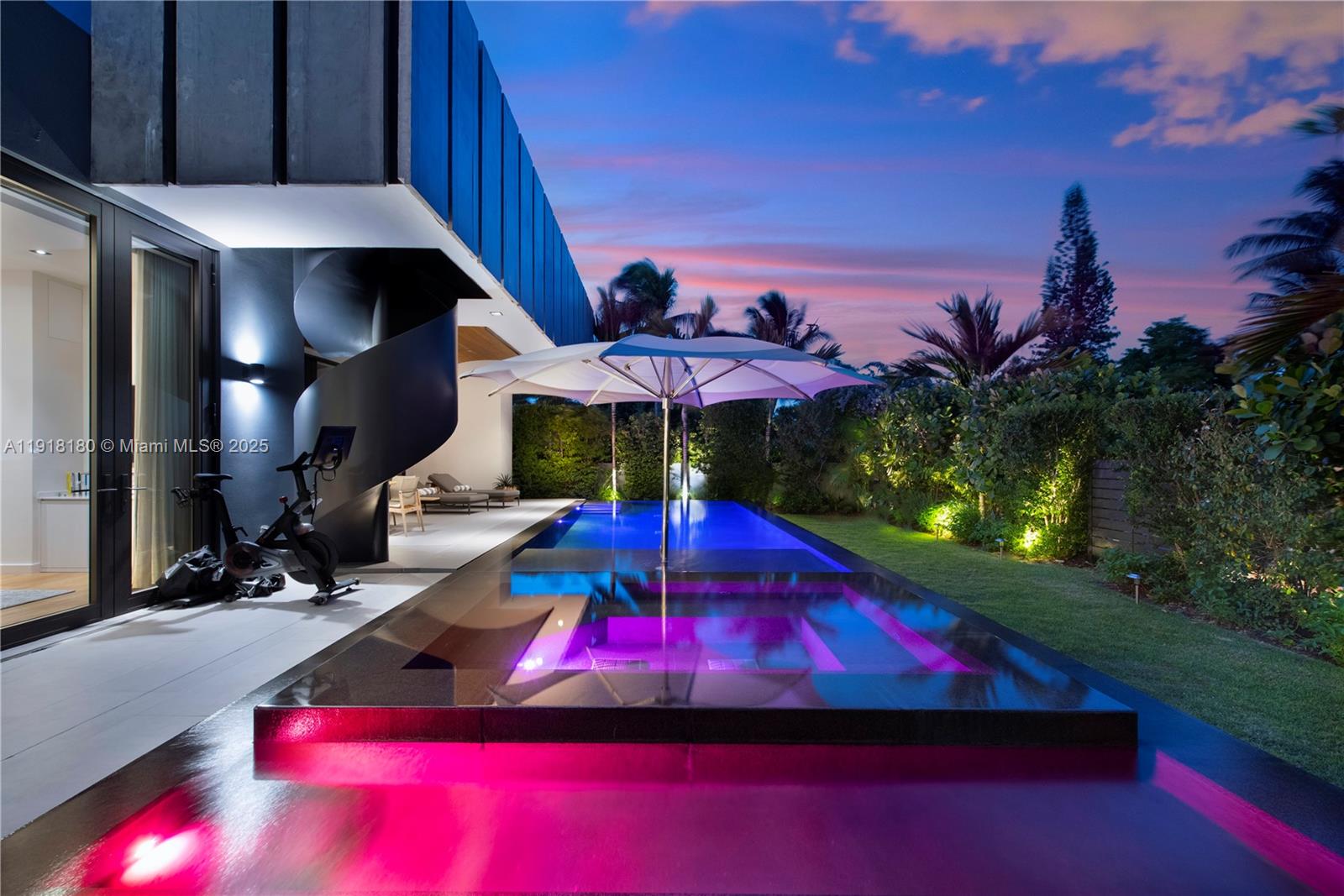 8055 Noremac Ave Miami Beach, FL 33141