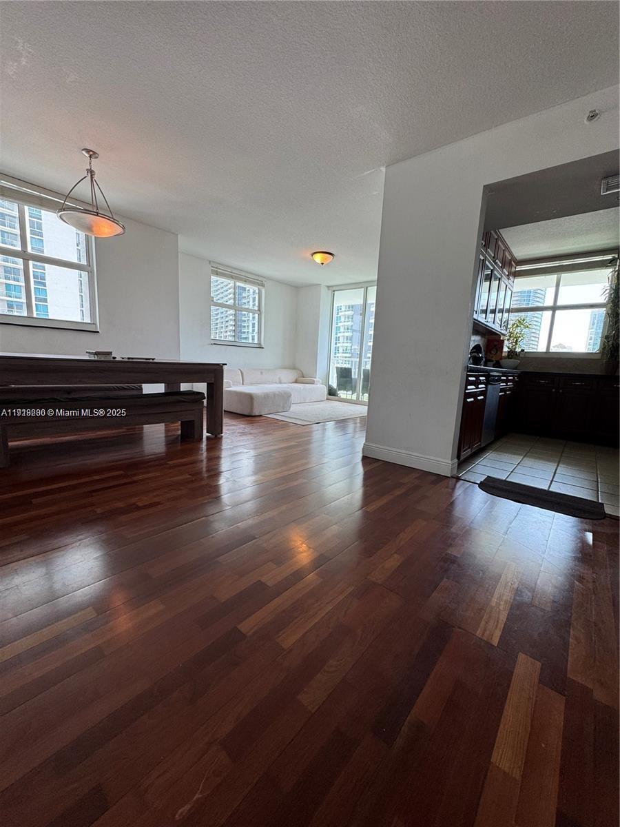 1250 S Miami Ave #2214 Miami, FL 33130