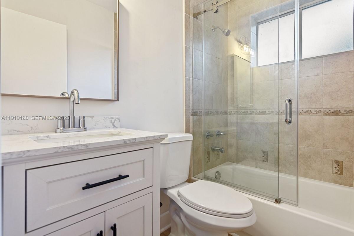 5521 NW 10th Ave Miami, FL 33127