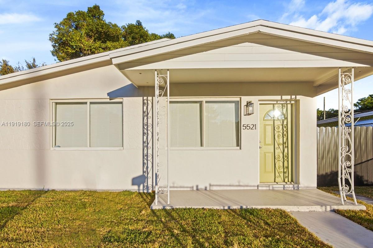 5521 NW 10th Ave Miami, FL 33127