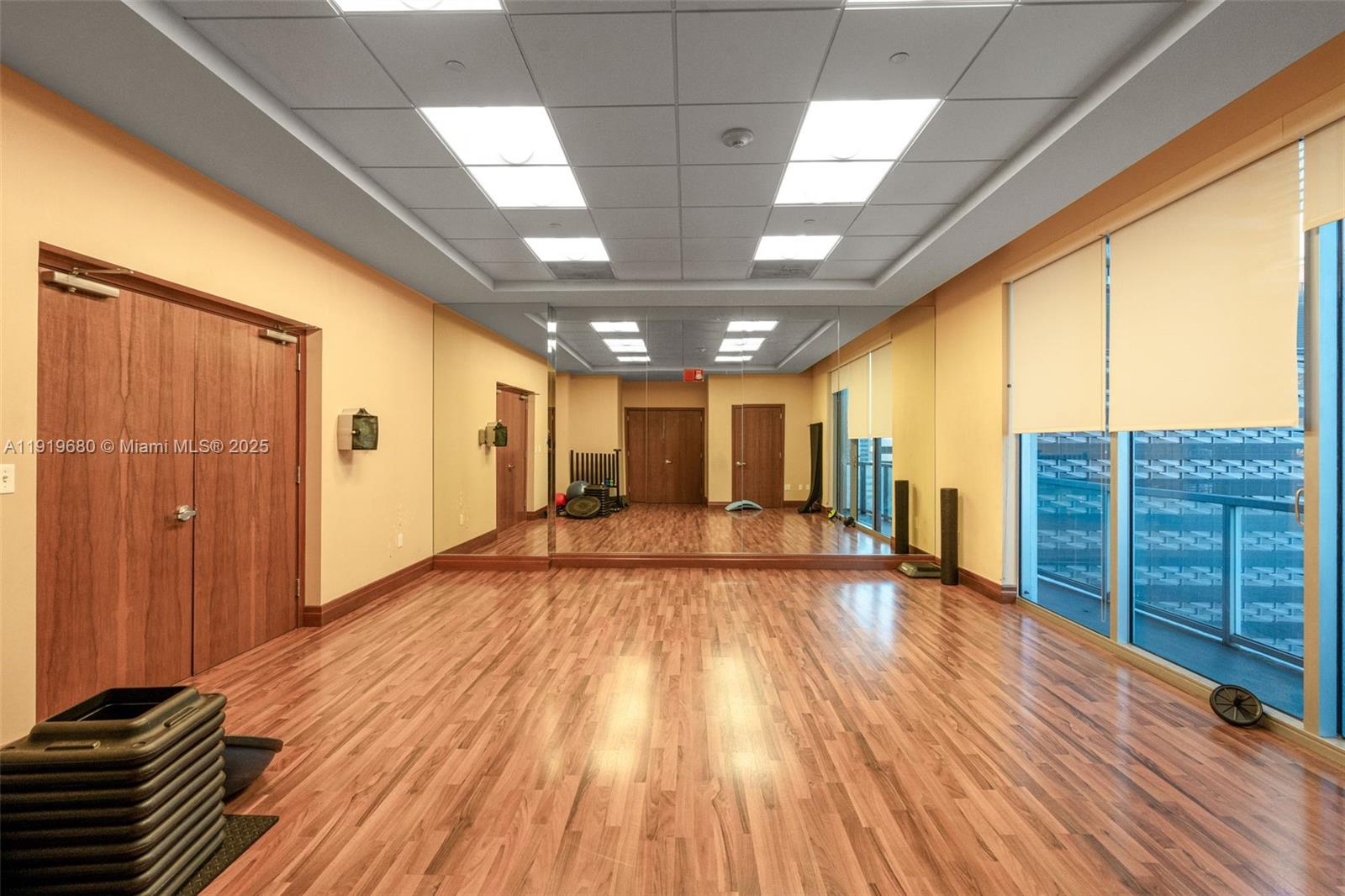 1050 Brickell Ave #1006 Miami, FL 33131