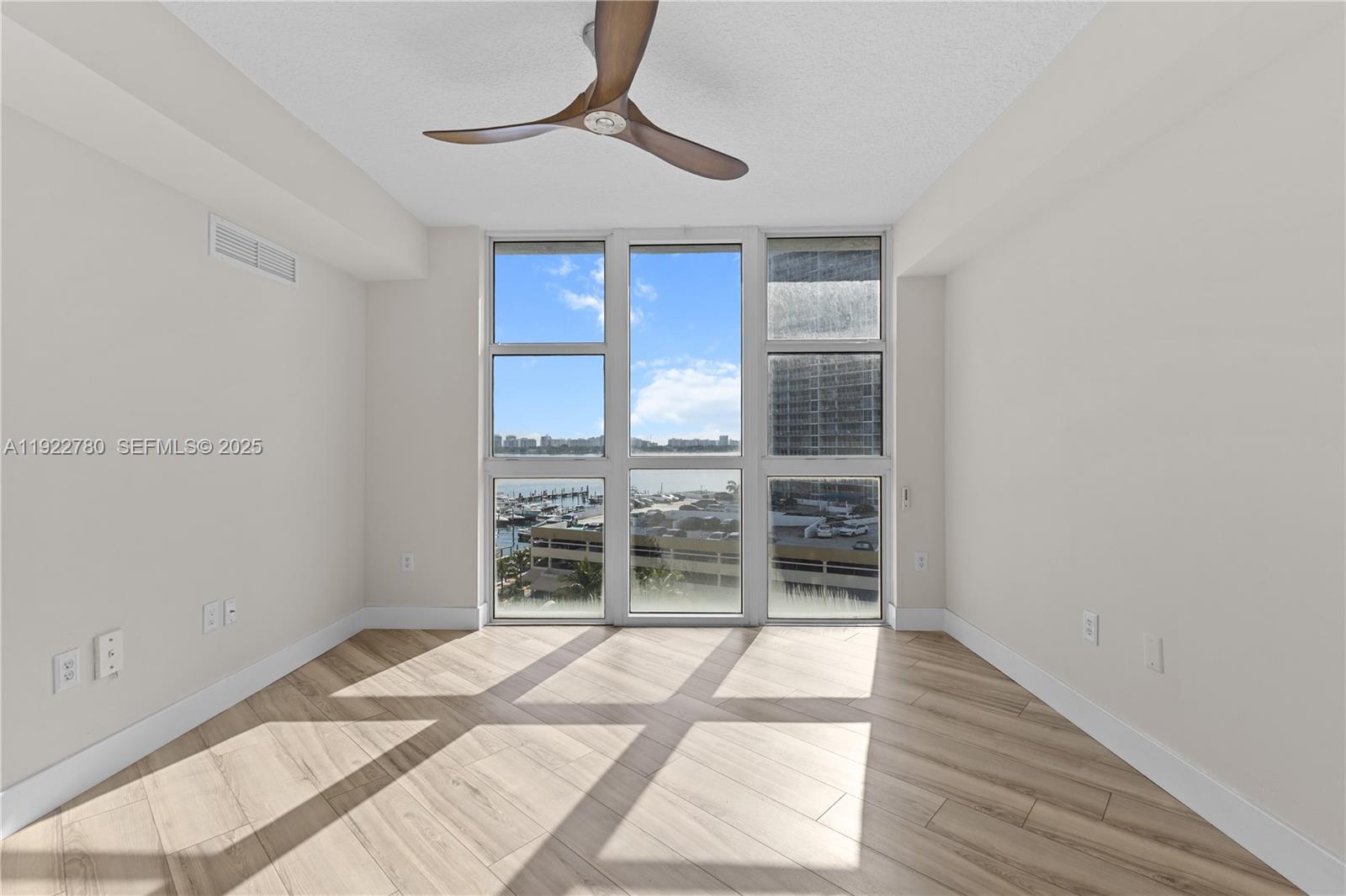 1881 79th St Cswy #807 North Bay Village, FL 33141