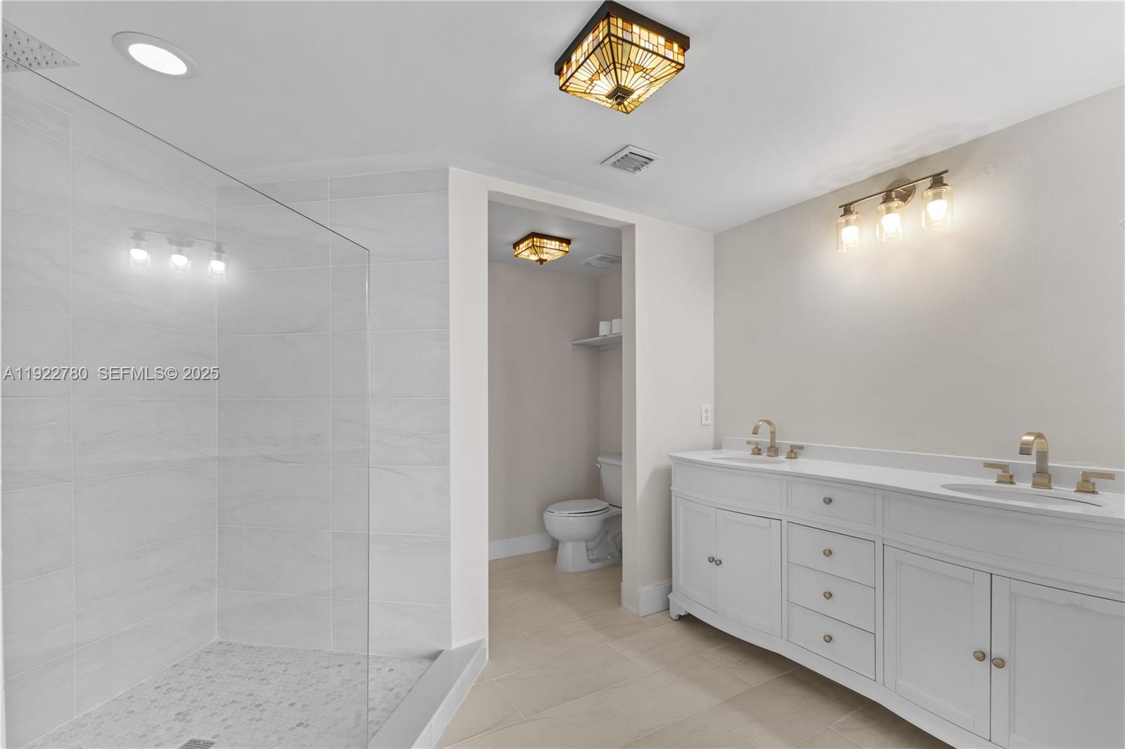 1881 79th St Cswy #807 North Bay Village, FL 33141