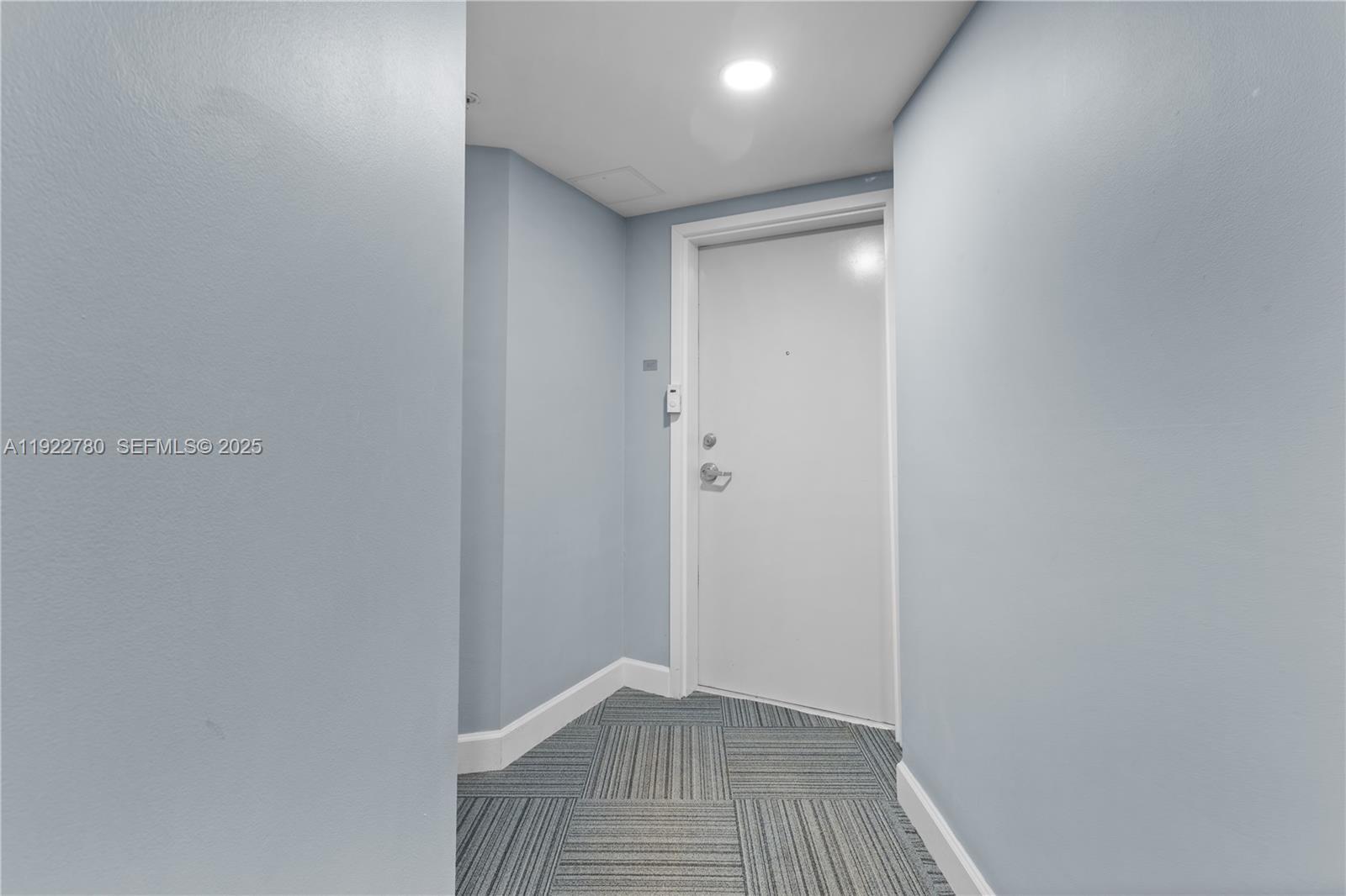 1881 79th St Cswy #807 North Bay Village, FL 33141