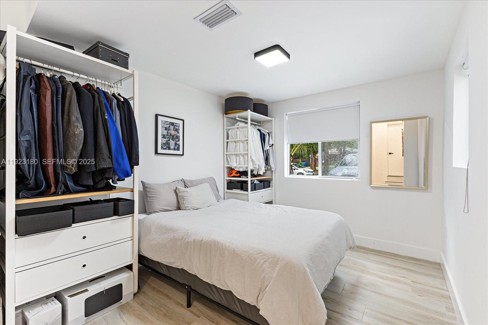 228 SW 25th Rd Miami, FL 33129