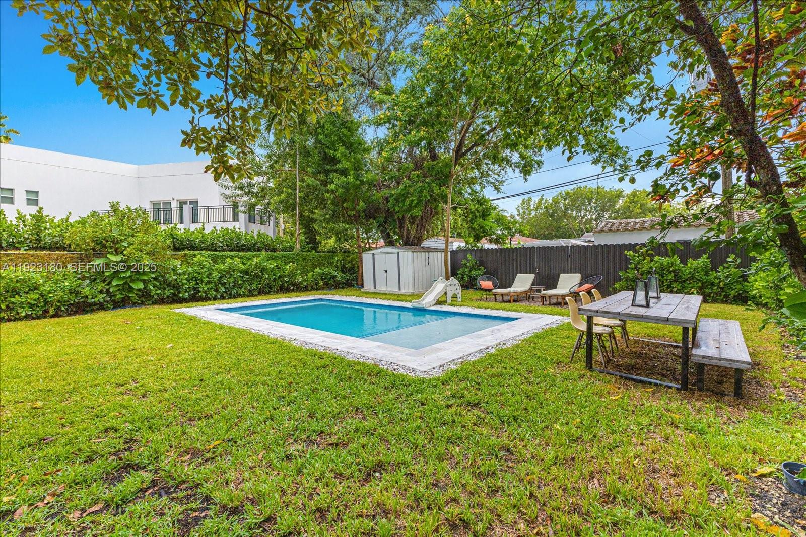 228 SW 25th Rd Miami, FL 33129