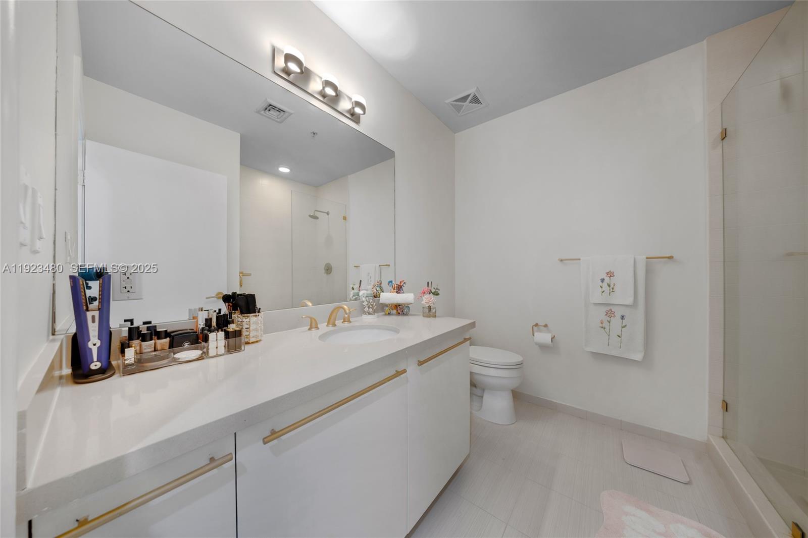 7930 East Dr #DR North Bay Village, FL 33141