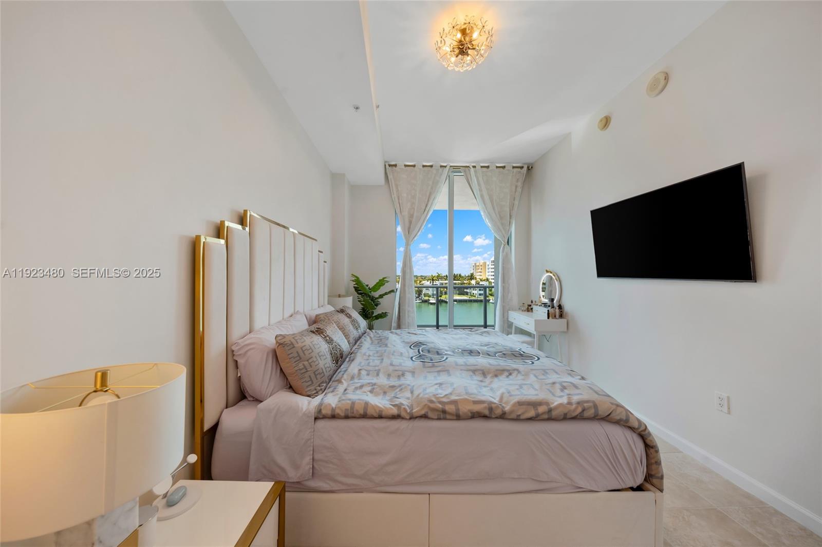 7930 East Dr #DR North Bay Village, FL 33141