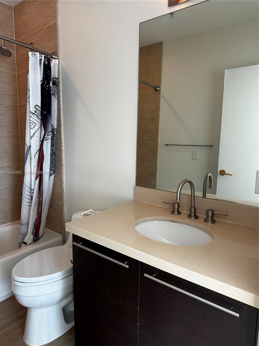 7930 East Dr #DR North Bay Village, FL 33141