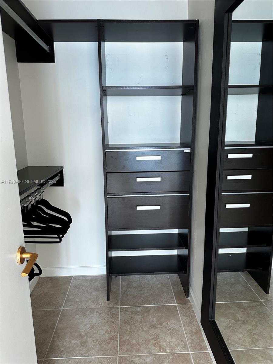 7930 East Dr #DR North Bay Village, FL 33141