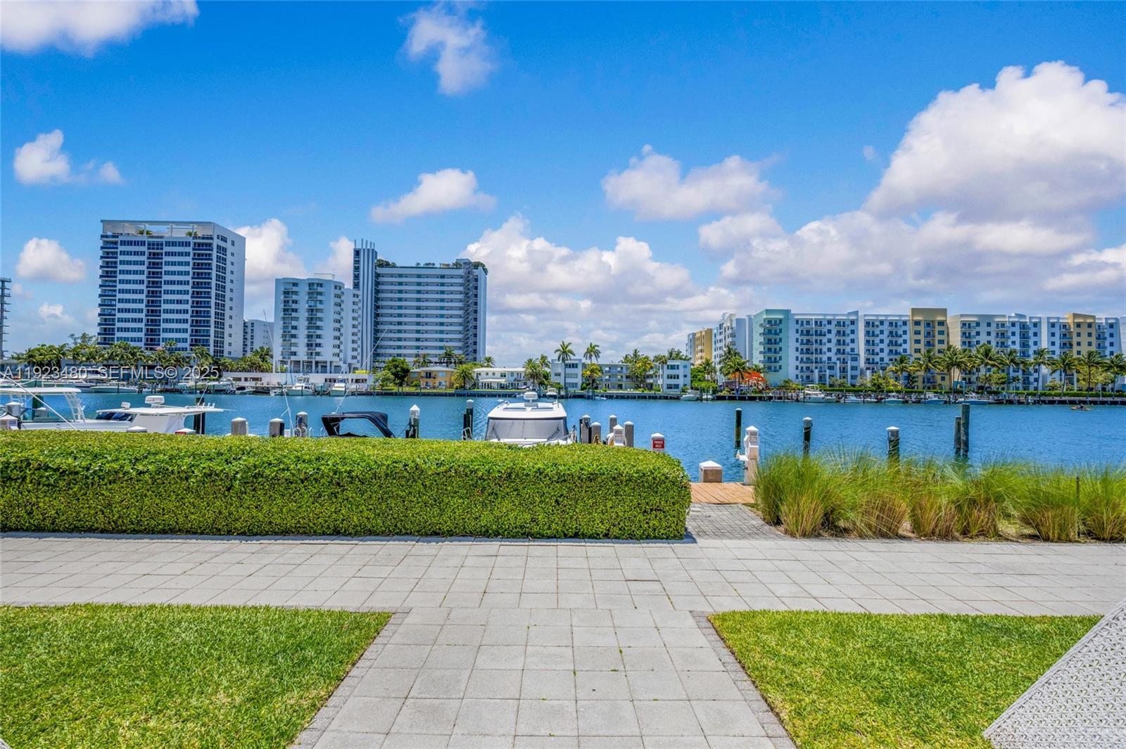 7930 East Dr #DR North Bay Village, FL 33141