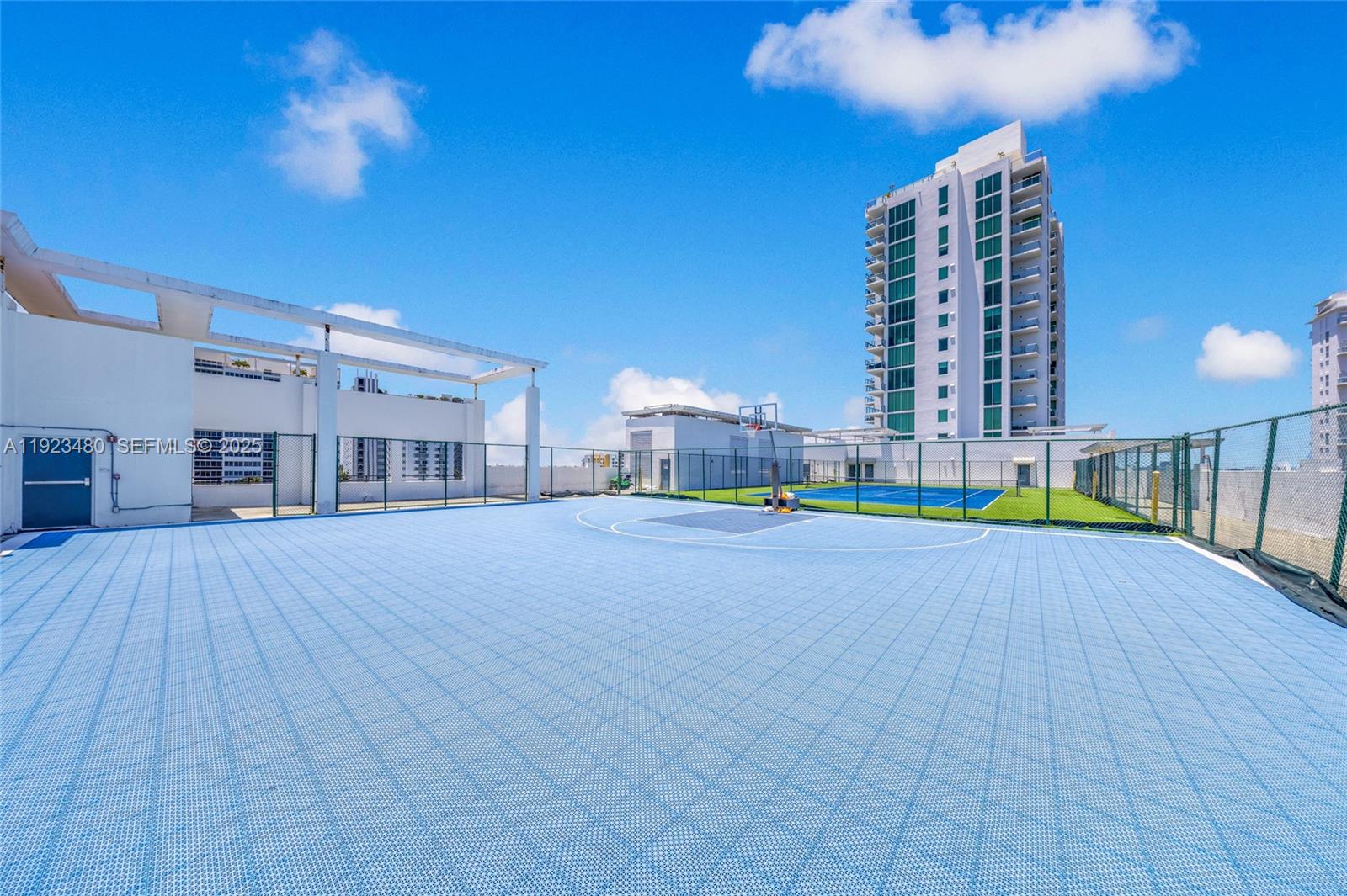 7930 East Dr #DR North Bay Village, FL 33141