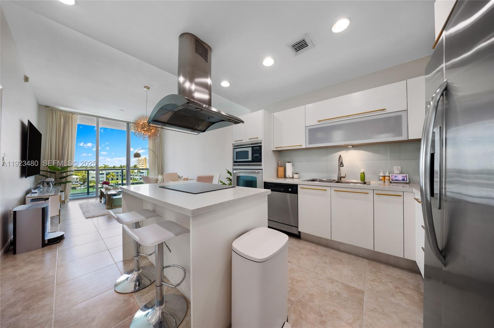 7930 East Dr #DR North Bay Village, FL 33141