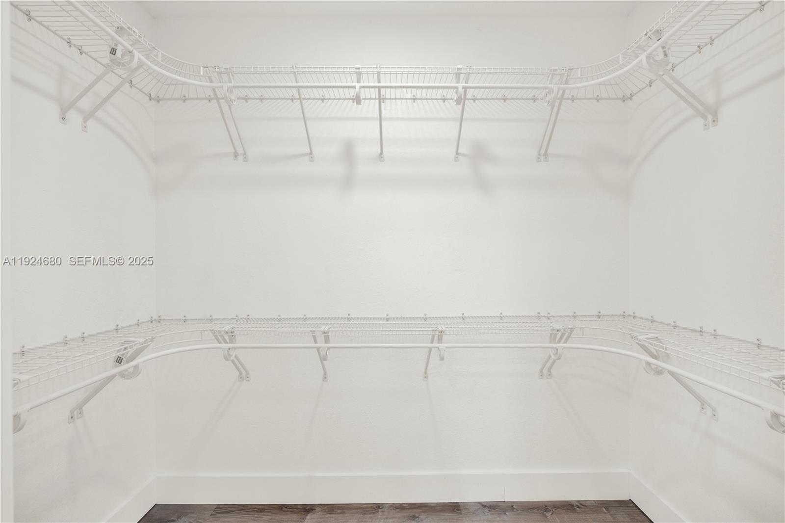 1236 N Hiatus Rd #1236 Pembroke Pines, FL 33026