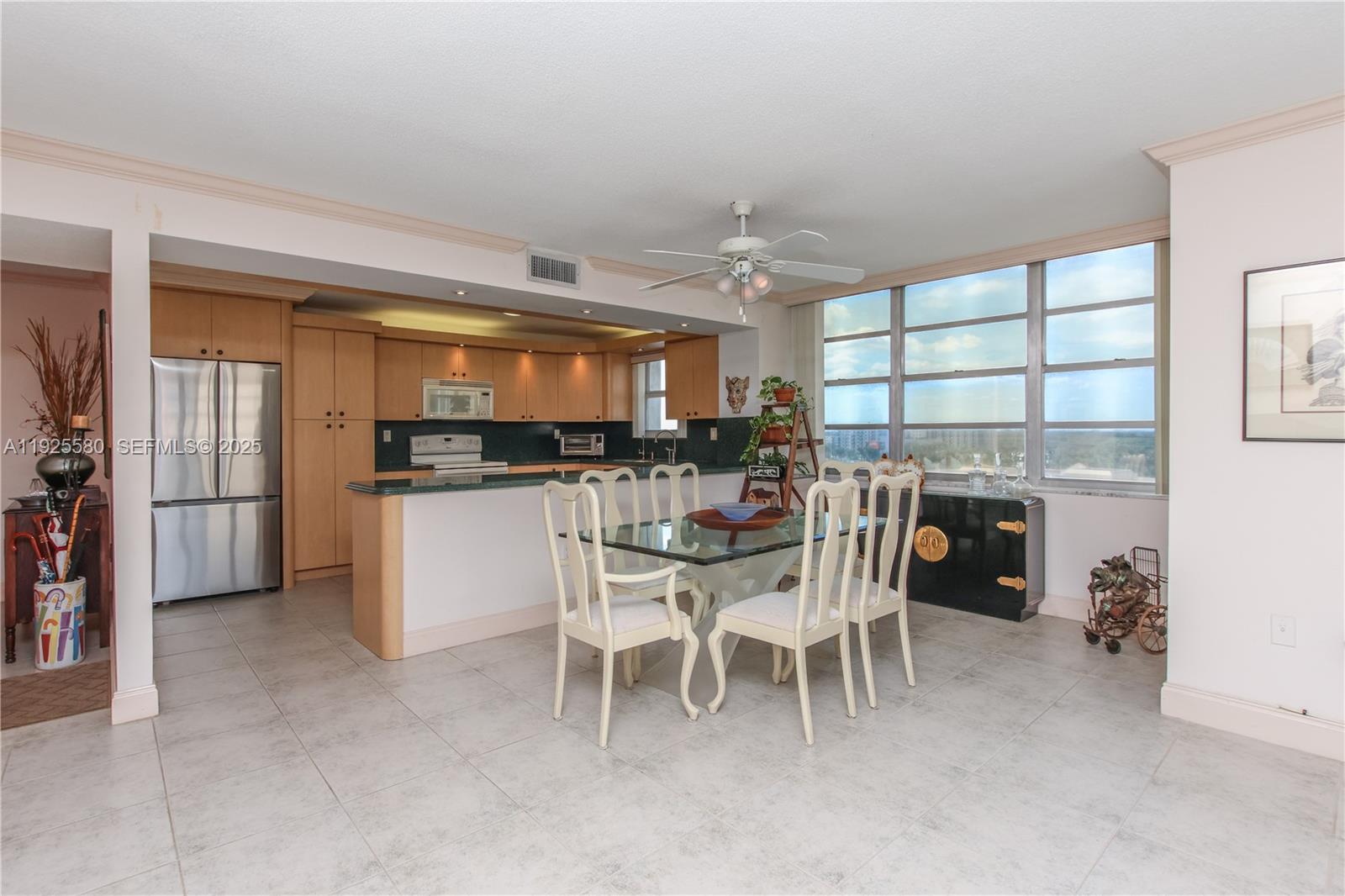 2780 NE 183rd St #901 Aventura, FL 33160