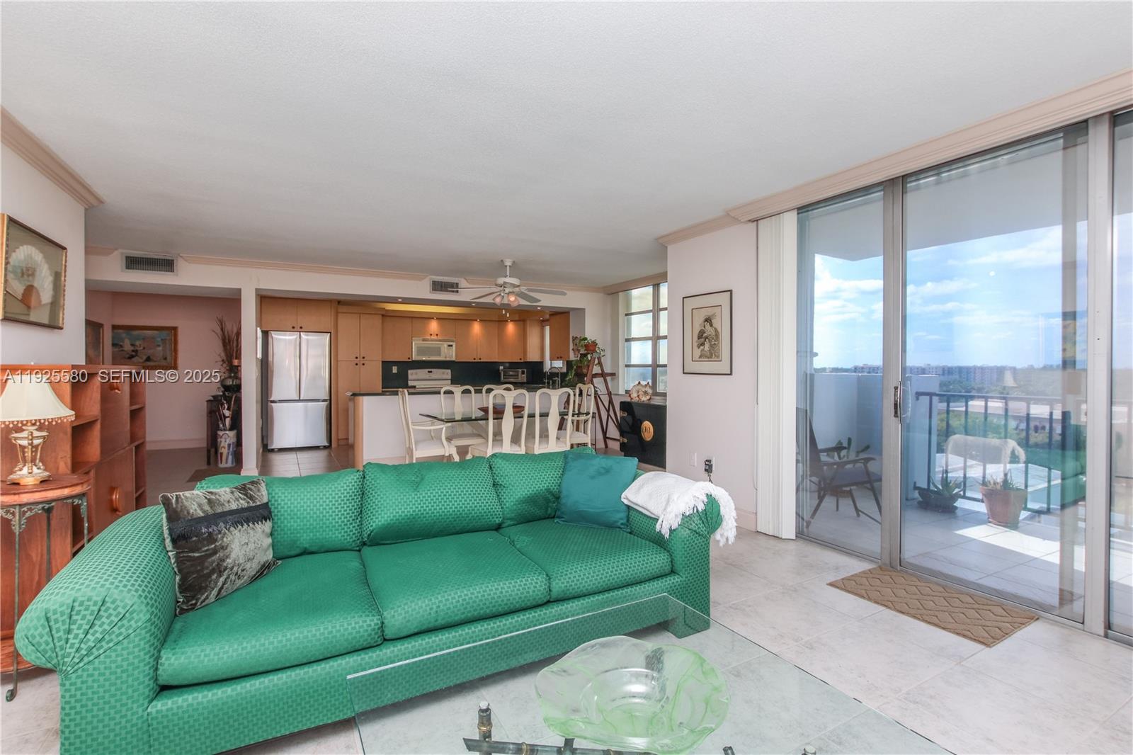 2780 NE 183rd St #901 Aventura, FL 33160