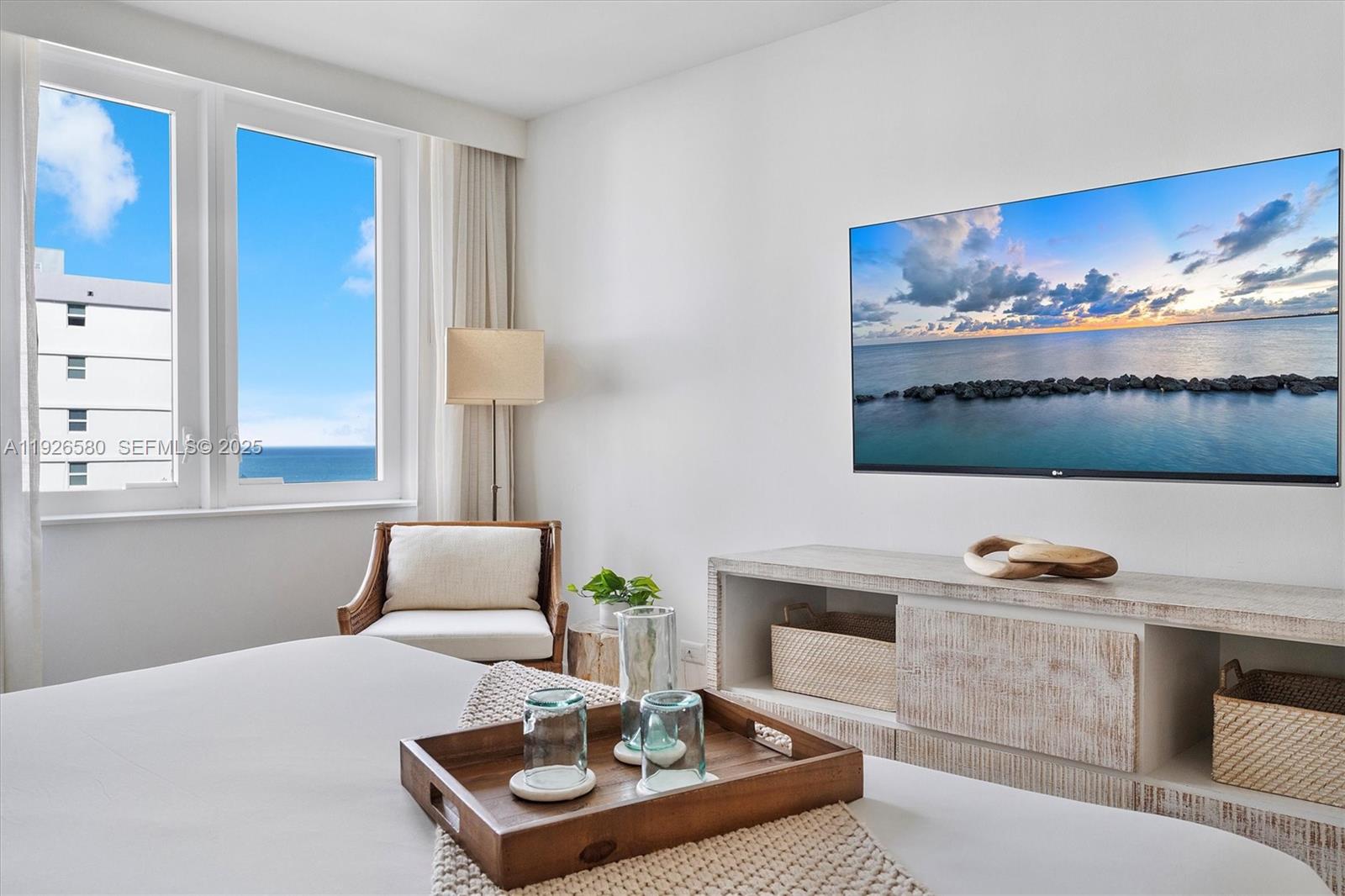 102 24th St #1413 Miami Beach, FL 33139