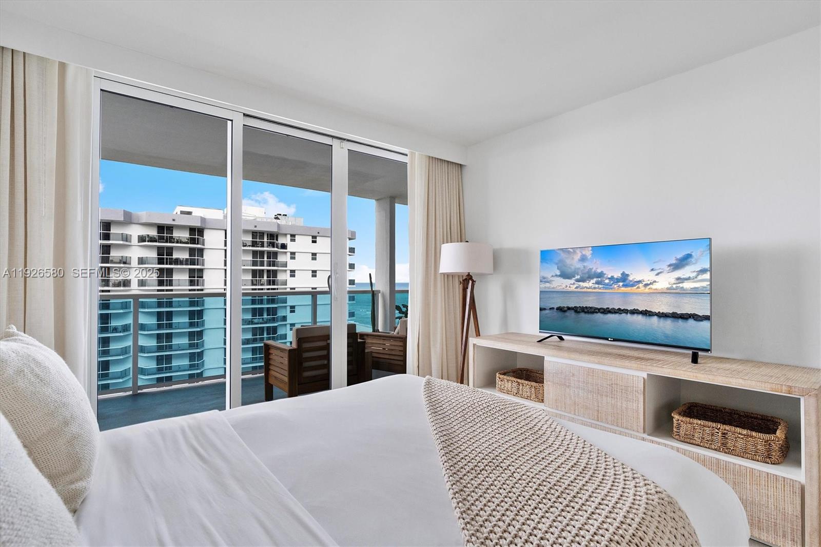 102 24th St #1413 Miami Beach, FL 33139