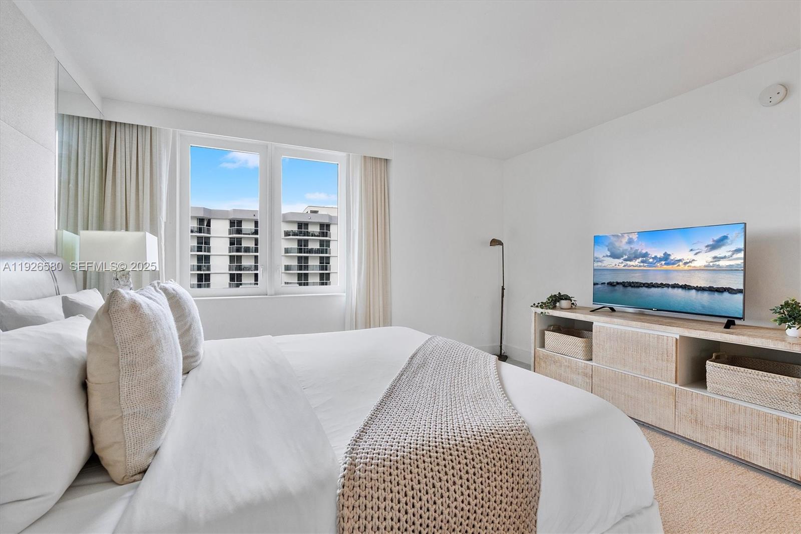 102 24th St #1413 Miami Beach, FL 33139