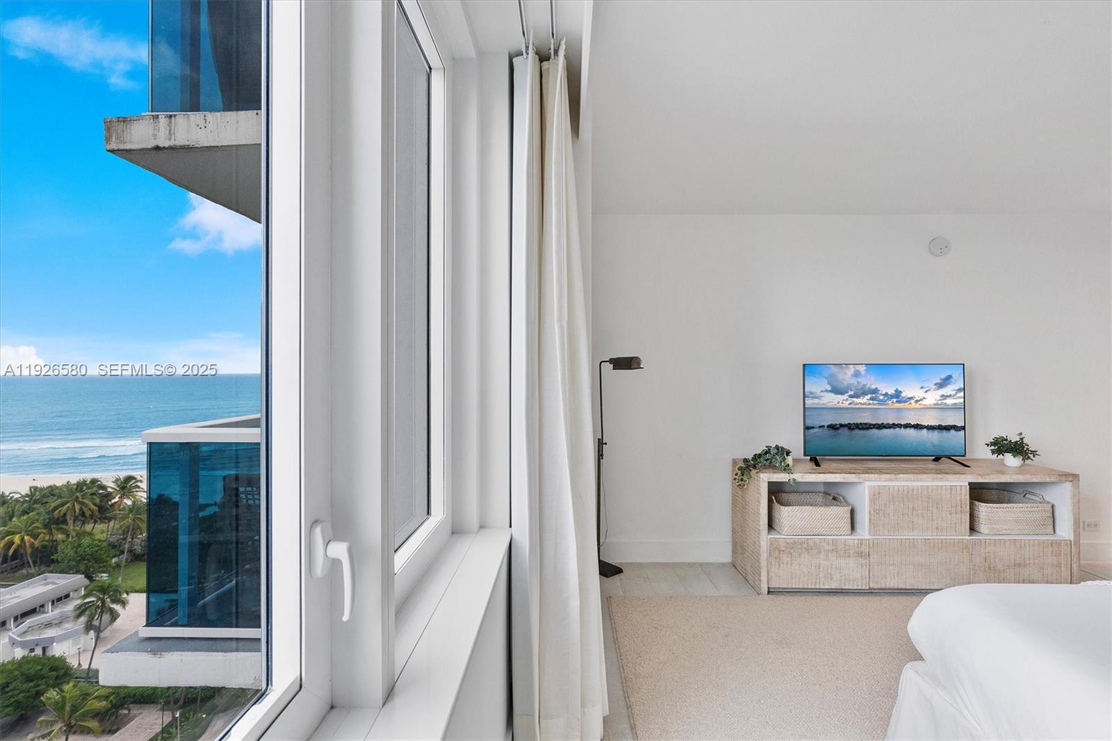 102 24th St #1413 Miami Beach, FL 33139