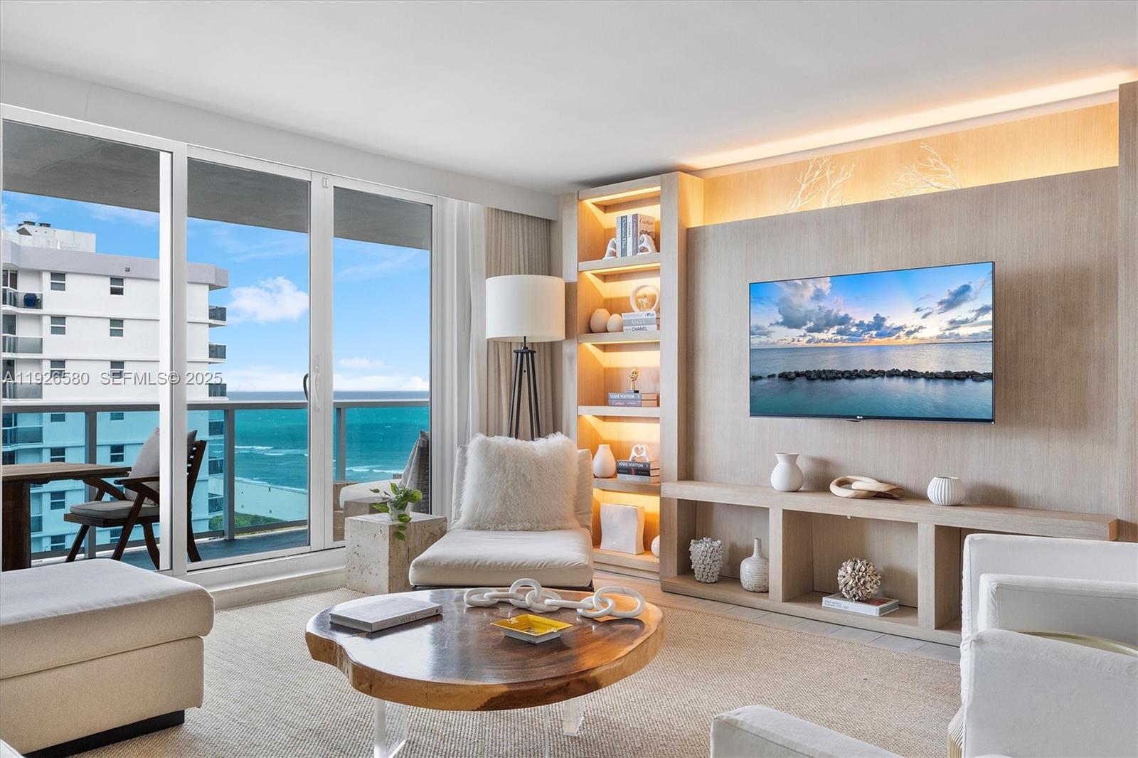 102 24th St #1413 Miami Beach, FL 33139