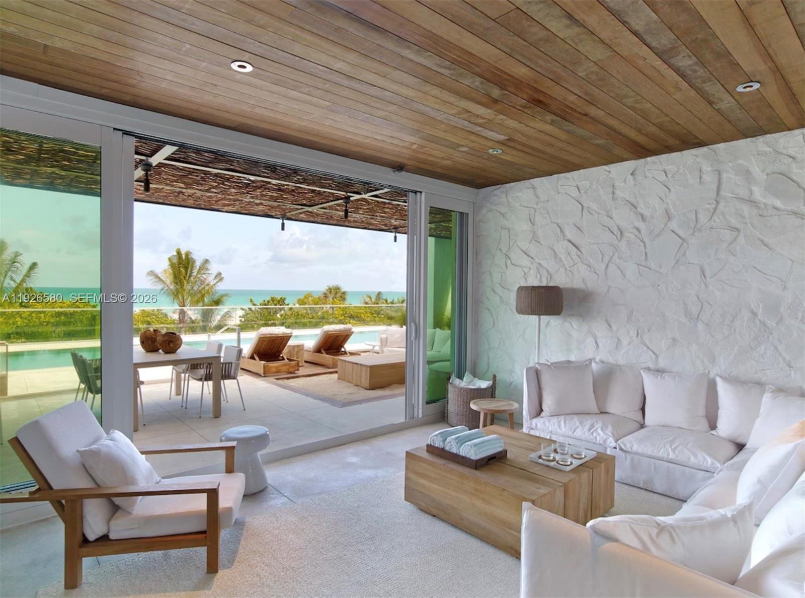 102 24th St #1413 Miami Beach, FL 33139