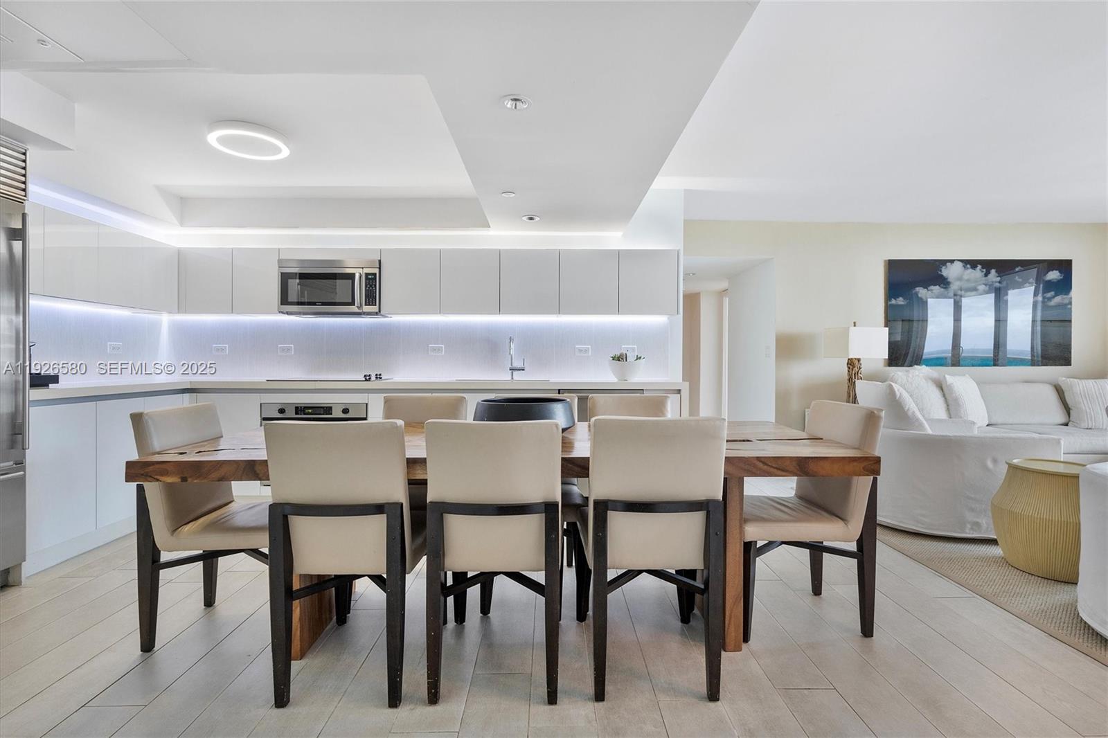 102 24th St #1413 Miami Beach, FL 33139