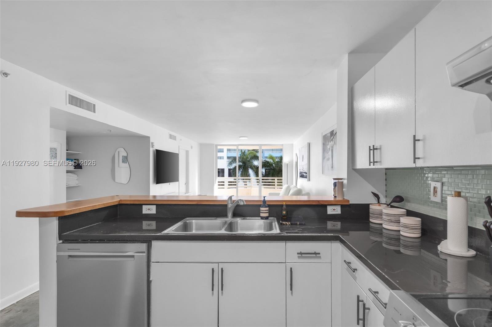 1401 Bay Rd #405 Miami Beach, FL 33139