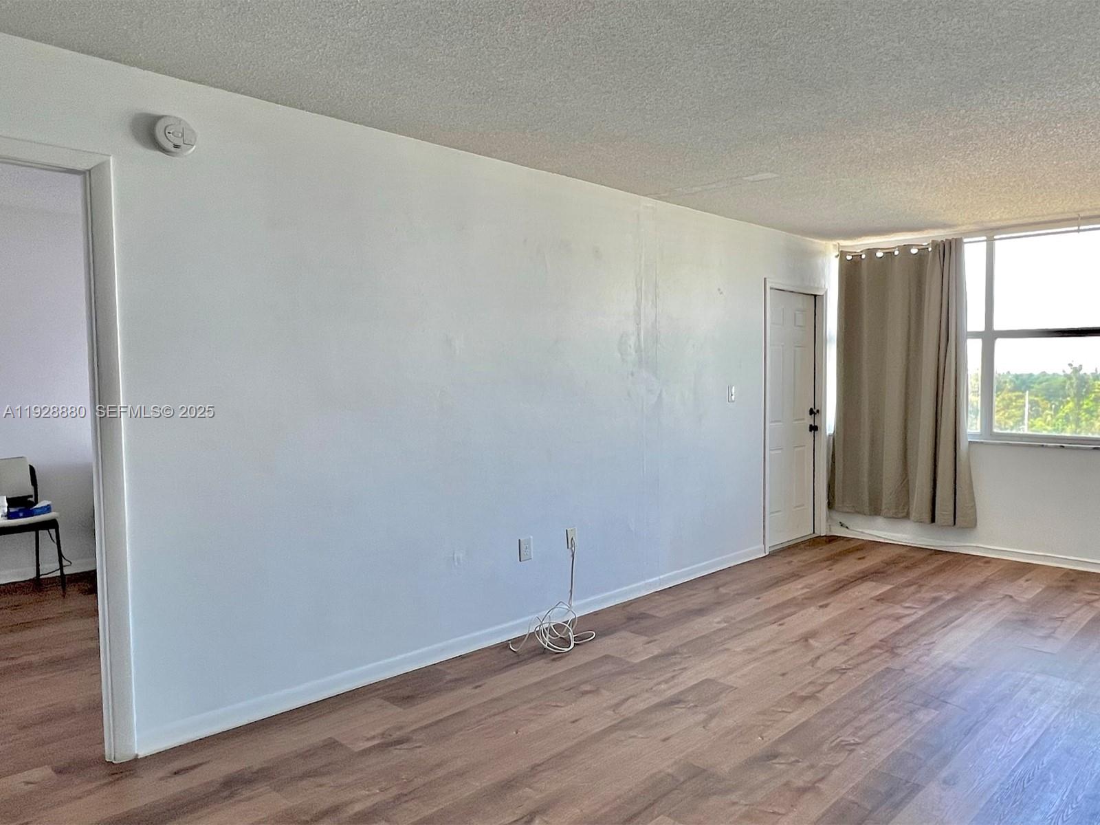 1300 NE Miami Gdns Dr #711E Miami, FL 33179