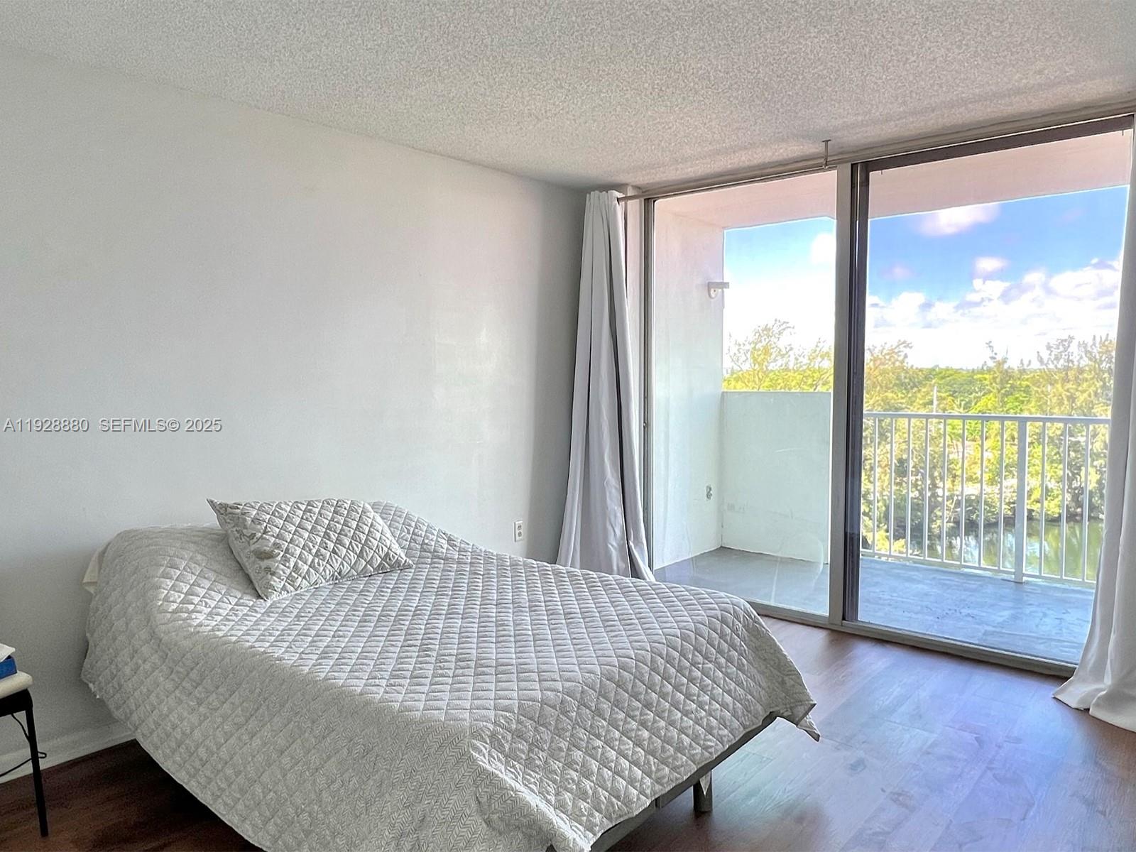 1300 NE Miami Gdns Dr #711E Miami, FL 33179