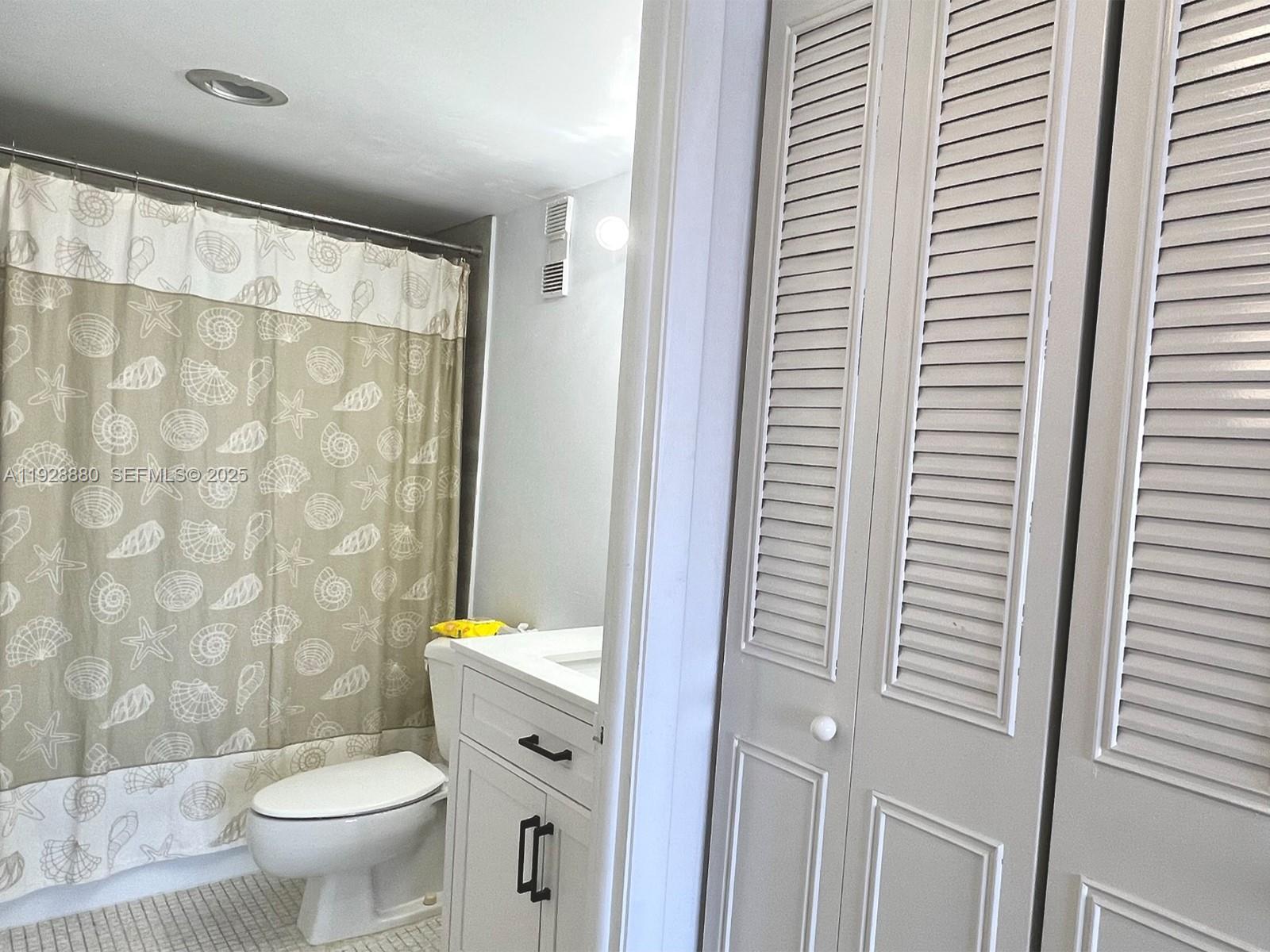 1300 NE Miami Gdns Dr #711E Miami, FL 33179